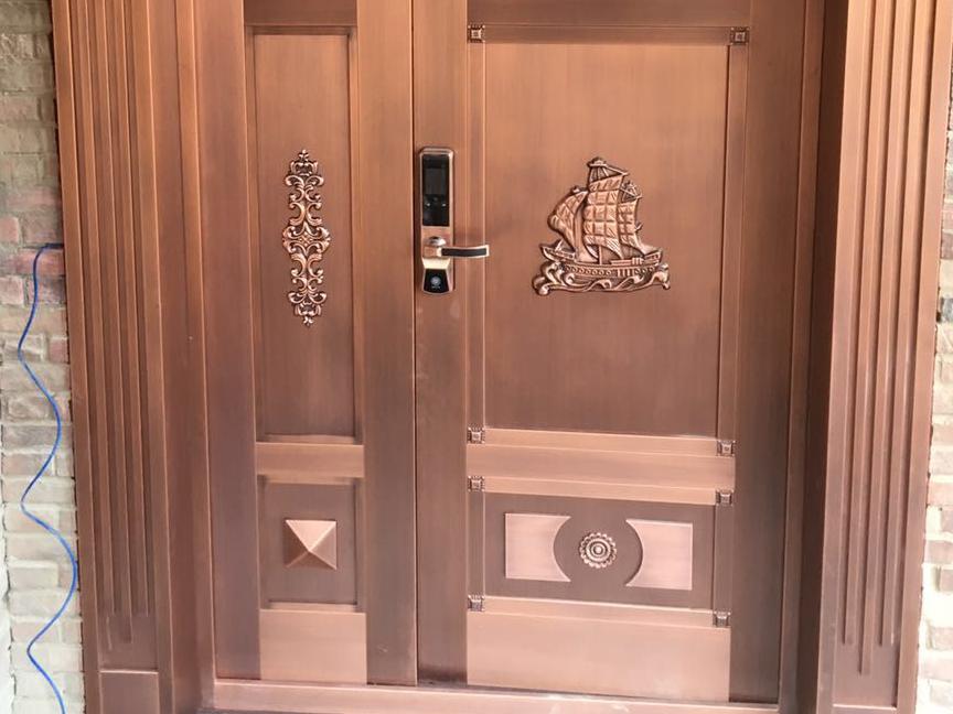 庭院銅（tóng）藝門