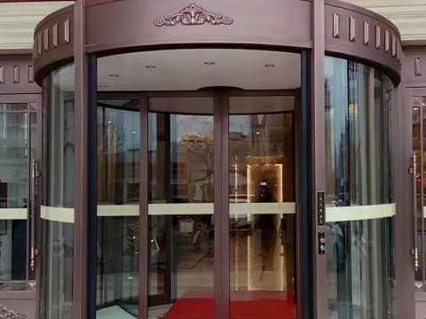 豪華不鏽鋼旋轉（zhuǎn）門