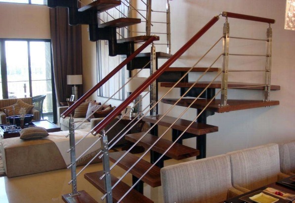 中式屏風和不鏽（xiù）鋼屏風都有哪些（xiē）不同點（diǎn）