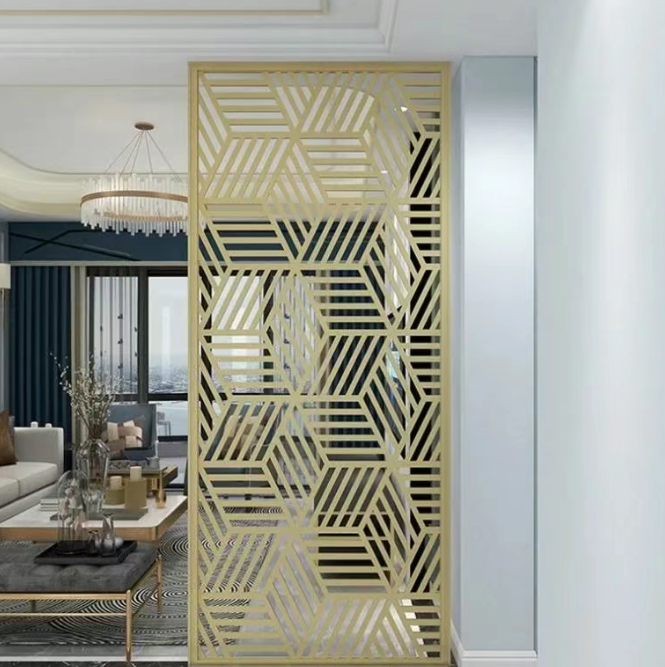 不（bú）鏽鋼屏風（fēng）定製也被我們稱為不鏽鋼裝（zhuāng）飾花格或隔斷