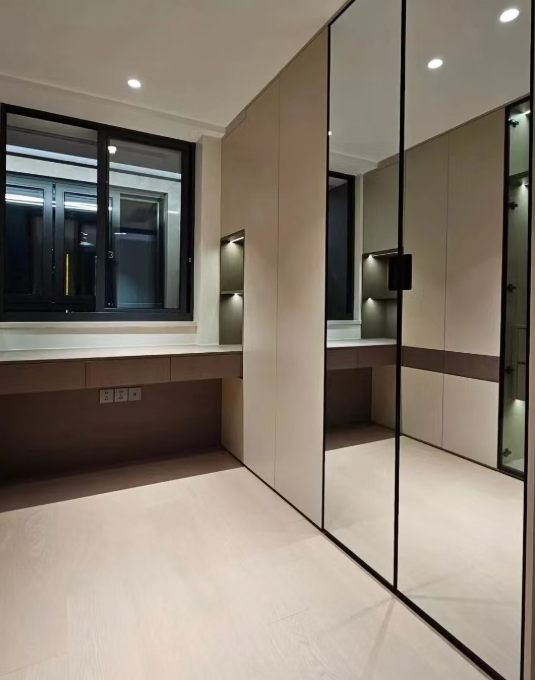 全屋不鏽鋼定製打造現代藝術居所（suǒ）