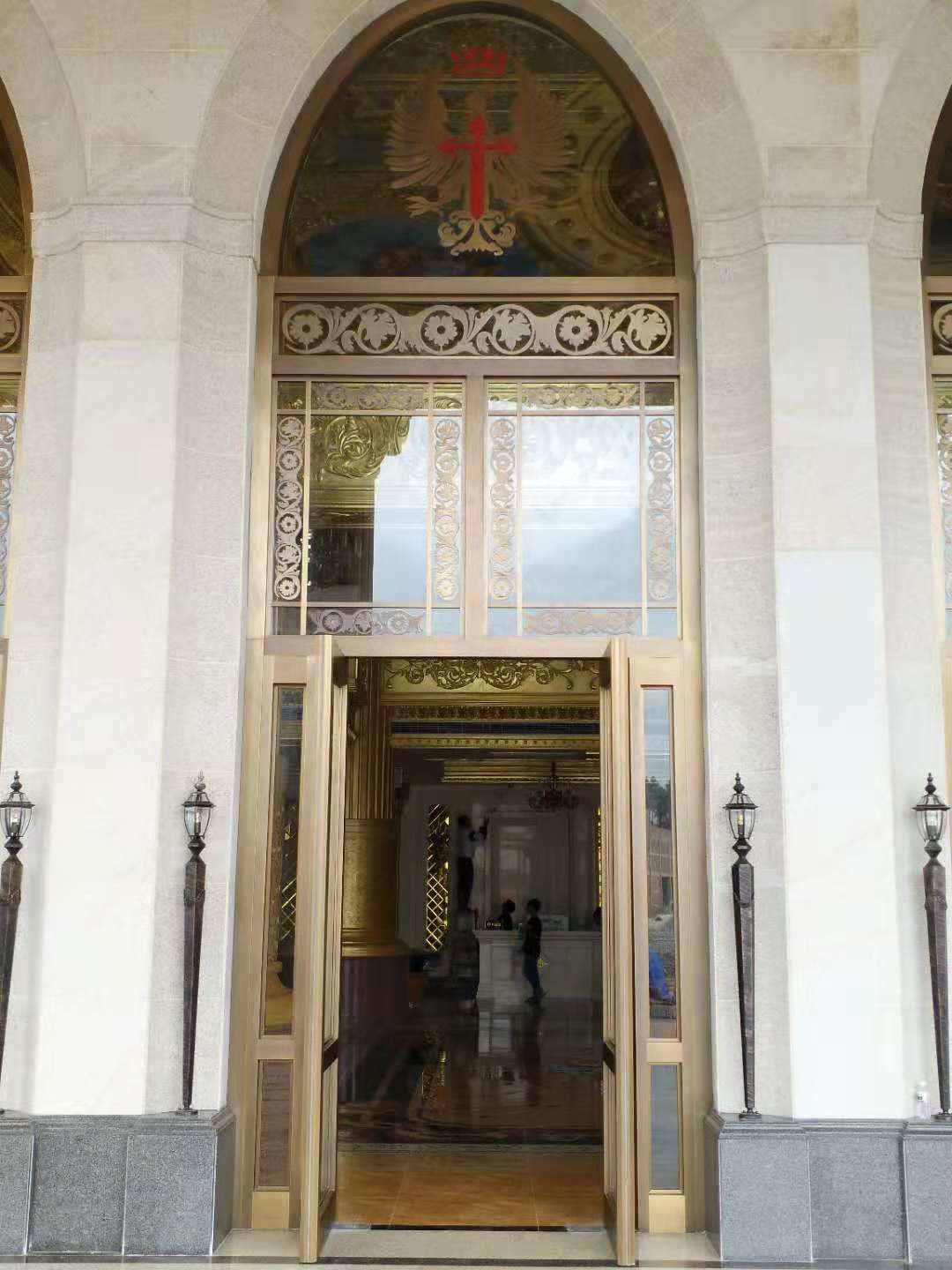 豪華教堂門 豪華教(jiāo)堂門